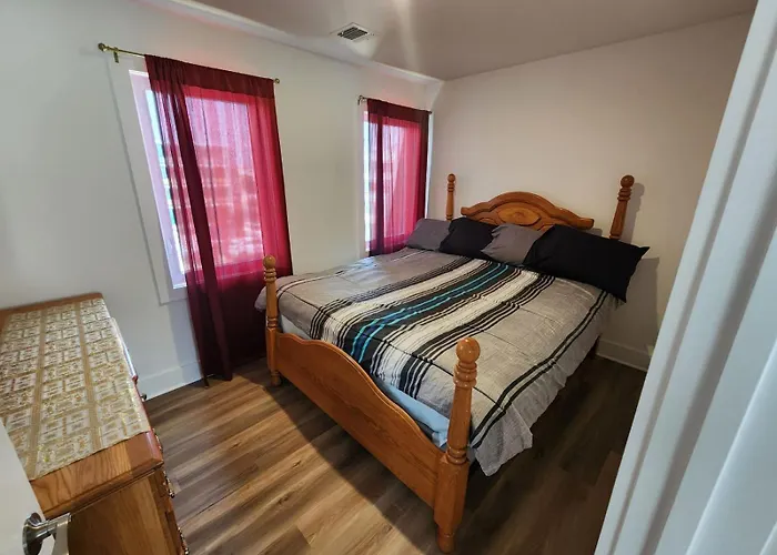 Stunning New Apartment On The Beach Block